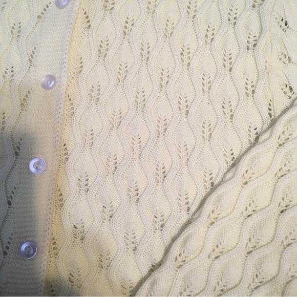 Vintage Yellow Sweater Size Large - Picture 3 of 3